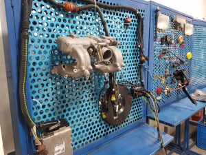 دوره برق خودرو