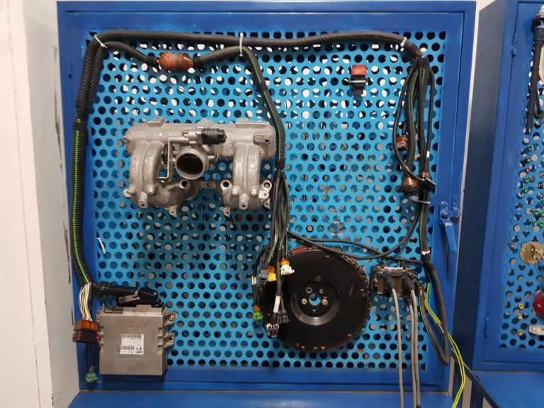 آموزش حرفه‌ای برق خودرو