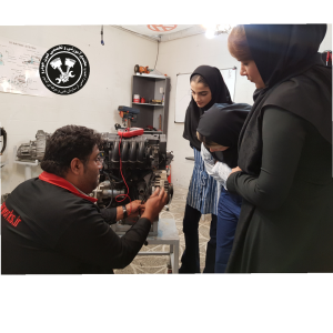 آموزش دوره تعمیر خودرو ویژه بانوان