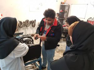 آموزش مکانیک خودرو ویژه ی بانوان