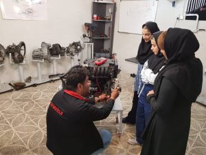 آموزش مکانیک خودرو درجه 2 ویژه ی بانوان