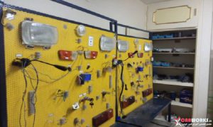 شرکت در دوره آموزشی برق خودرو