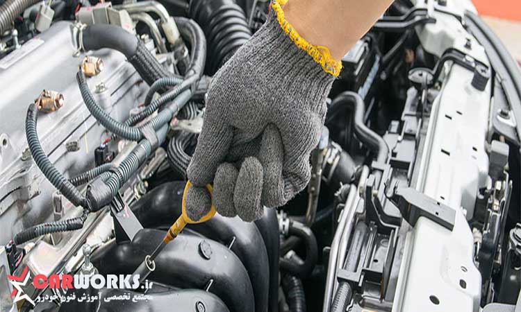 روشن شدن چراغ روغن خودرو