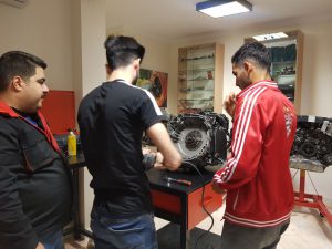 مکانیک هوندا کیا بنز