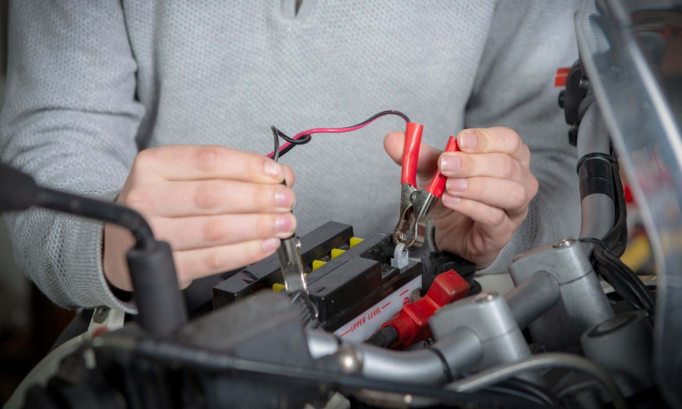 در صورت خراب شدن باتری موتورسیکلت چه باید کرد؟