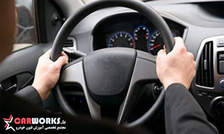 مقایسه فرمان هیدرولیک و فرمان معمولی: تفاوت‌ها و شباهت‌ها