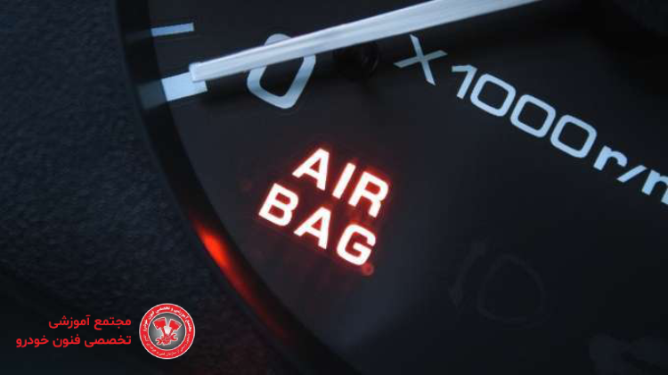 علت روشن شدن چراغ ایربگ