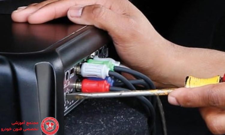 به چه علت سیستم صوتی ماشین نویز داره