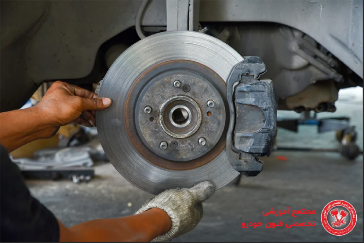 ترمز‌ ضد قفل‌ ای بی اس (ABS) عالی تر است‌ یا ترمز معمولی‌