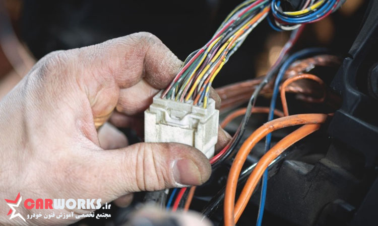 خودِ صفحه آمپر یا موتور الکترونیکی پشت عقربه؛ قطعه‌ای که گاهی خودش مقصر است